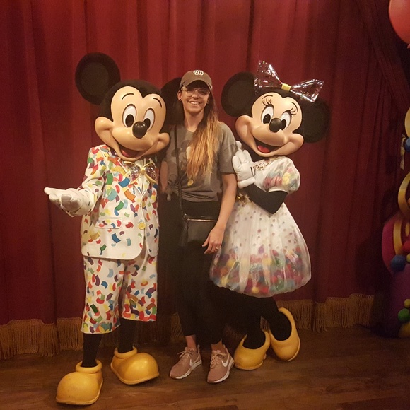 Meet your Posher, Heather - Picture 2 of 8